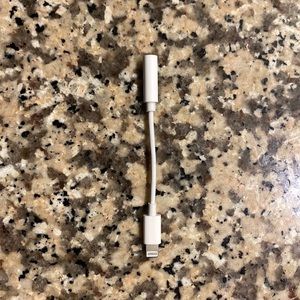 3.5mm headphone jack adapter for iPhones